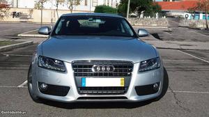 Audi A5 Coupe 2.0 TDI Maio/09 - à venda - Ligeiros