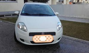 Fiat Grande Punto 1.3 multijet Janeiro/10 - à venda -