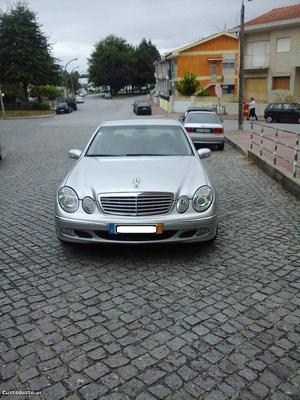 Mercedes-Benz E 220 elegance nacional Novembro/05 - à venda