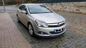 Opel Astra astra gtc 1.7 Abril/05 - à venda - Ligeiros