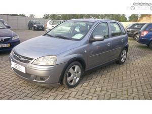 Opel Corsa 1.3 CDTi Cosmo Abril/06 - à venda - Ligeiros