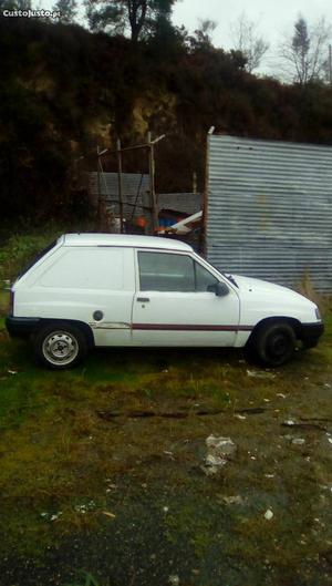 Opel Corsa d izuso Outubro/92 - à venda - Ligeiros