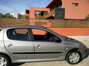 Peugeot  Outubro/02 - à venda - Ligeiros