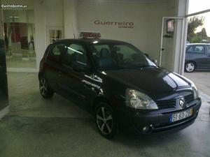 Renault Clio 1.5 DCI ( KMs) Outubro/04 - à venda -