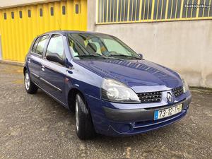 Renault Clio 1.5 dCi c/AC Abril/02 - à venda - Ligeiros