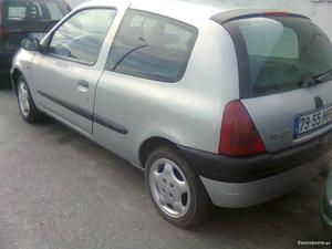 Renault Clio 19d van 99 Fevereiro/99 - à venda - Comerciais