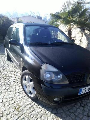 Renault Clio Seport Maio/02 - à venda - Ligeiros