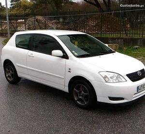 Toyota Corolla D4D Setembro/02 - à venda - Comerciais /