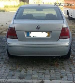 VW Bora 1.9 TDi Outubro/98 - à venda - Ligeiros