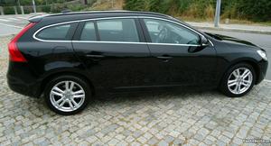 Volvo V60 D3 Momentum Maio/11 - à venda - Ligeiros