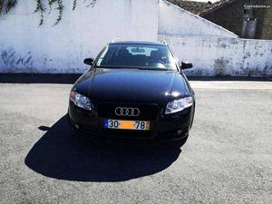 Audi A4 AVANT B7 Março/06 - à venda - Ligeiros