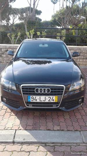 Audi A4 limosine Fevereiro/11 - à venda - Ligeiros