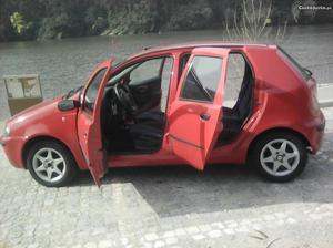 Fiat Punto 1.2 como novo Fevereiro/02 - à venda - Ligeiros