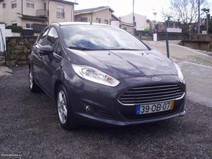 Ford Fiesta 1.6 TDCI Titanium Outubro/13 - à venda -