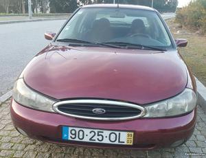 Ford Mondeo Ghia 1.8 TD-99 Março/99 - à venda - Ligeiros