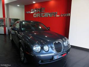 Jaguar S-Type 2.7 D V6 Sport M6 Dezembro/05 - à venda -