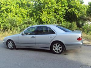 Mercedes-Benz E 220 CDI - Muito Bom Julho/99 - à venda -