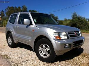 Mitsubishi Pajero 3.2 DID Dezembro/00 - à venda - Pick-up/