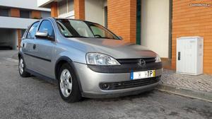 Opel Corsa 1.2 ELEGANCE Maio/02 - à venda - Ligeiros