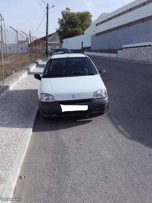 Renault Clio 19d Dezembro/97 - à venda - Ligeiros