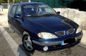 Renault Mégane 1.4 Break Outubro/00 - à venda - Ligeiros