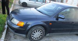 VW Passat cc Maio/97 - à venda - Ligeiros Passageiros,