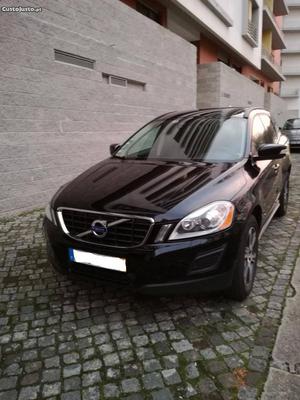 Volvo XC  D3 Momentum Dezembro/12 - à venda -