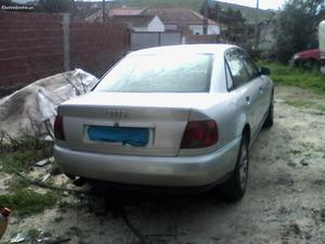 Audi A4 1.6 Julho/96 - à venda - Ligeiros Passageiros, Beja