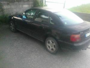 Audi A4 Janeiro/96 - à venda - Ligeiros Passageiros,