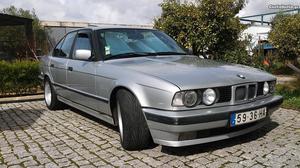 BMW 525 sedan Fevereiro/94 - à venda - Ligeiros