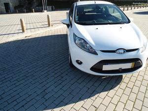 Ford Fiesta TDCI Sport van IVA Abril/10 - à venda -