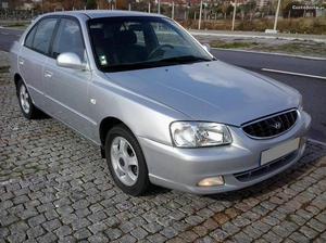 Hyundai Accent 1.5CRDi Diesel Março/02 - à venda -