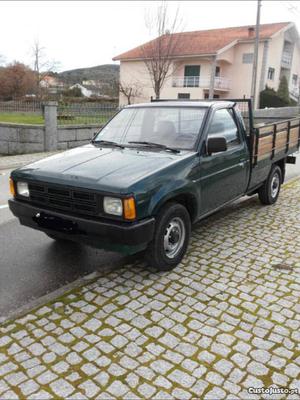 Nissan Pick Up Pick up Maio/87 - à venda - Pick-up/
