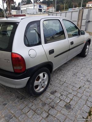 Opel Corsa v Novembro/99 - à venda - Ligeiros