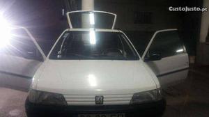 Peugeot 106 XR 1.1 Dezembro/94 - à venda - Ligeiros