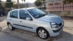 Renault Clio  dci Julho/04 - à venda - Ligeiros