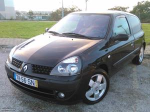 Renault Clio dci Outubro/01 - à venda - Comerciais / Van,