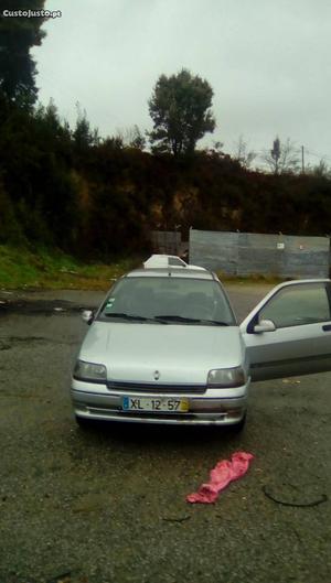 Renault Clio  impecavel ver Setembro/92 - à venda -