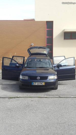 VW Passat Passat 16 troca Outubro/98 - à venda - Ligeiros