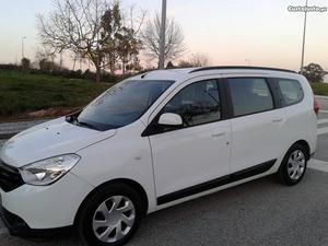 Dacia Lodgy 1.2 TCe 115cv Maio/14 - à venda - Monovolume /