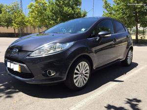 Ford Fiesta 1.4 TDCI Titanium Junho/10 - à venda - Ligeiros