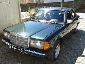 Mercedes-Benz 300 wd Maio/80 - à venda - Ligeiros