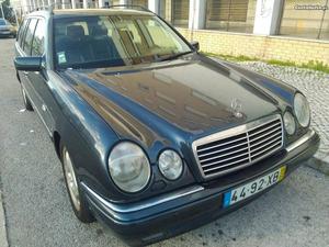 Mercedes-Benz E 300 Avantgarde Abril/98 - à venda -