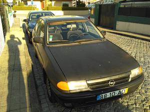 Opel Astra 5 portas Abril/92 - à venda - Ligeiros
