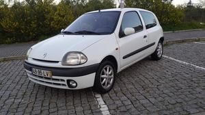 Renault Clio 1.4 RXE KM Setembro/98 - à venda -