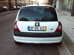 Renault Clio 1.5dci A/C Outubro/04 - à venda - Ligeiros