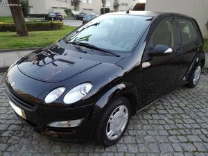 Smart ForFour 1.1 de 75 cv Outubro/04 - à venda - Ligeiros