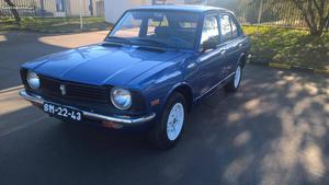 Toyota Corolla Ke portas Julho/80 - à venda -