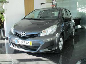 Toyota Yaris 1.4 D-4D -Ar Cond Março/12 - à venda -