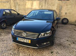 VW Passat Passat 2.0 TDI Maio/12 - à venda - Ligeiros